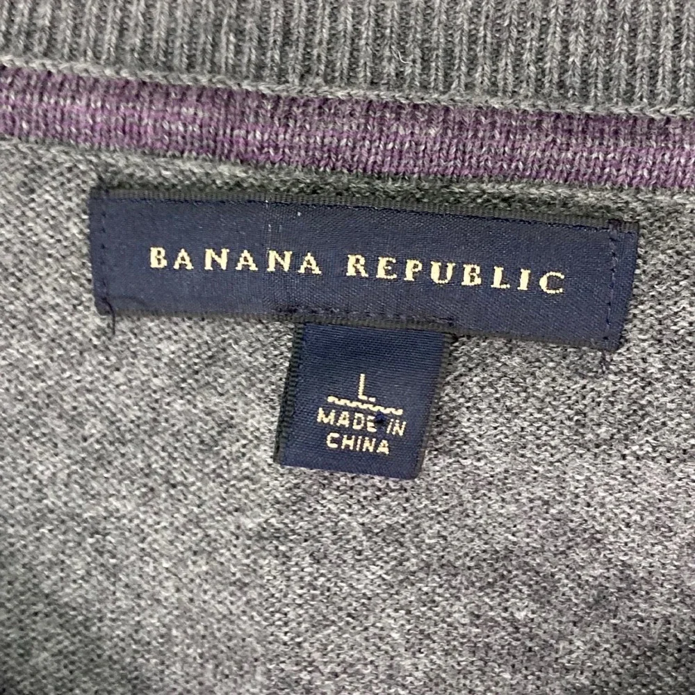 Banana Republic Men's Gray Argyle V-Neck Sweater Size L Wool Cashmere Blend‎